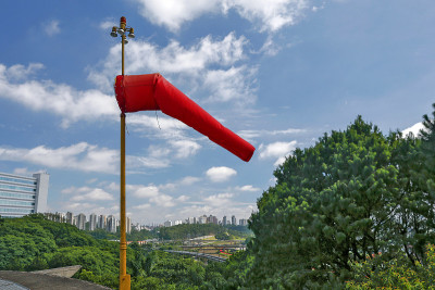 红色风向袋充气