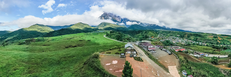 基纳巴卢山美丽的鸟瞰图。