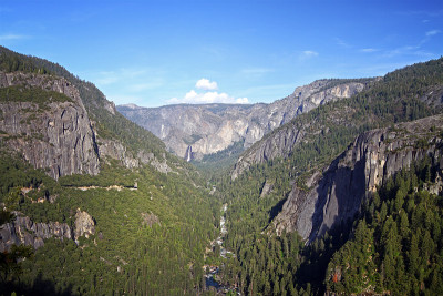 约塞米蒂山谷