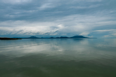 匈牙利巴拉顿湖的暴风雨天气