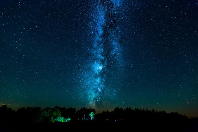 在星空下