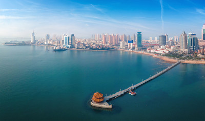 航拍青岛湾城市景观