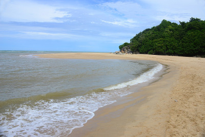 Ao Manao 海滩是 Ao Manao-Khao Tanyong 国家公园的一部分