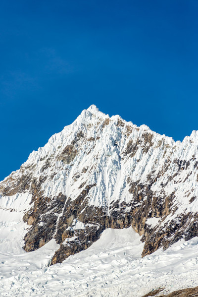 安第斯山脉山峰