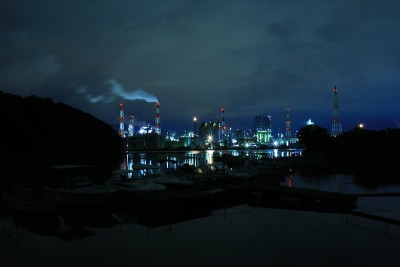 工厂夜景