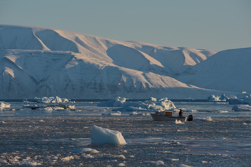 Inglefield Bredning (Kangerdlugssuaq)十月