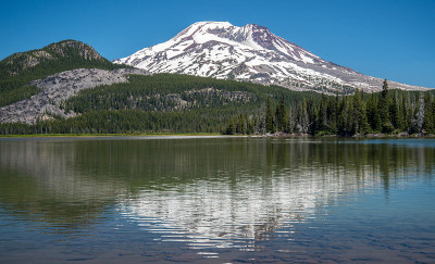 山湖