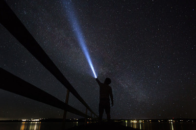 照亮星空