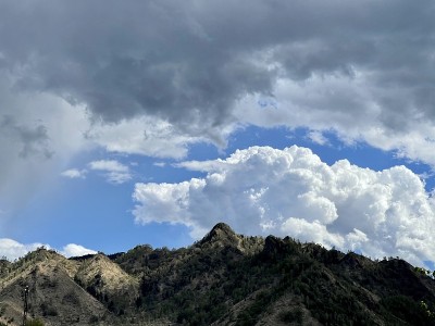 贝加莫山谷