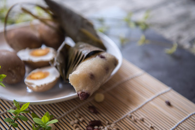 中国端午节的食物是粽子