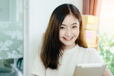 有自己事业的女孩。