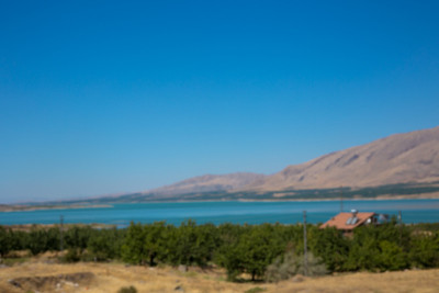 以拉齐格的哈扎尔湖(Elazığ)是该地区最重要的自然资产之一。