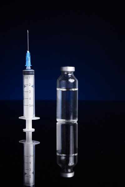 注射器和瓶