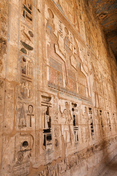 埃及象形文字在Medinet Habu神庙，卢克索，埃及