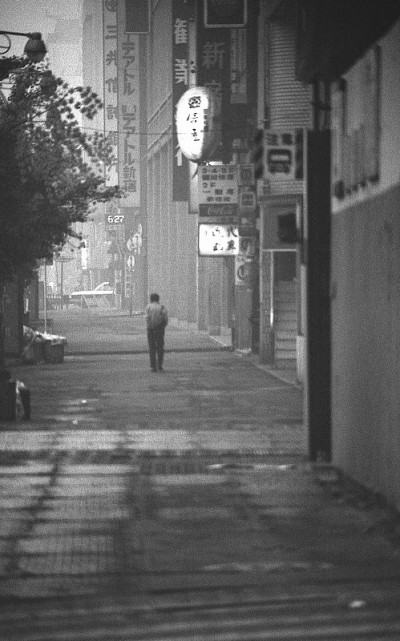 新宿歌舞伎町，黎明前的夜晚