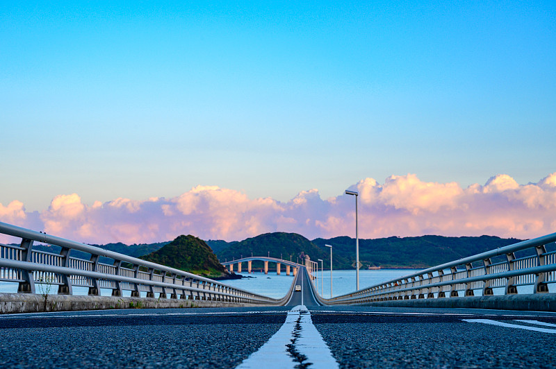 在海啸桥和海啸岛的清晨