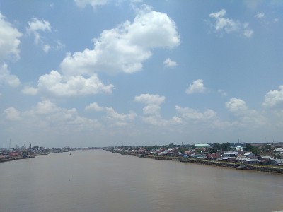 在河