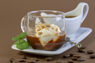 Affogato(意为“淹死”)是一种意大利咖啡甜点。
