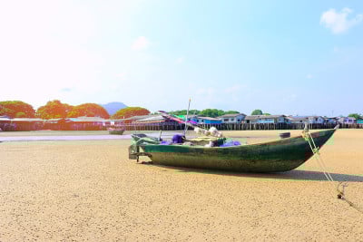 泰国海滩上的渔村