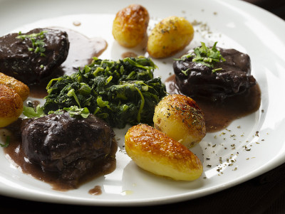 “Mimos de Porco Preto”是一种典型的地中海食物，用黑猪肉制成。