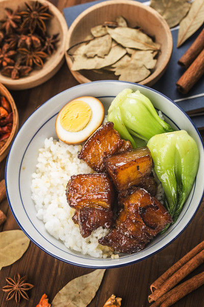 中国菜，红烧猪肉饭