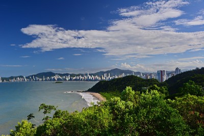 海滩阳光和大海