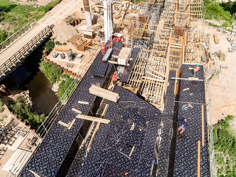 新建道路施工场地