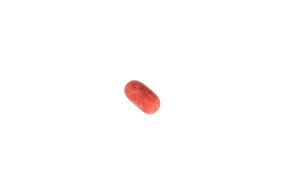 甜粉彩糖果孤立在白色