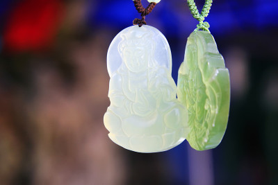 玉器弥勒头雕工艺品，特写照片