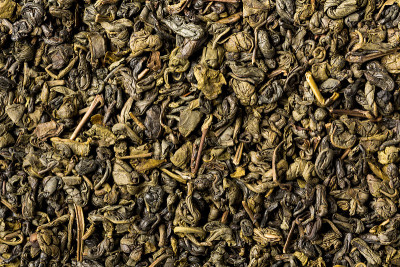 干叶的绿火药茶，充分框架。