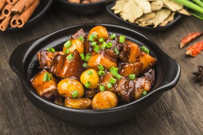 栗子焖猪肉，中国菜