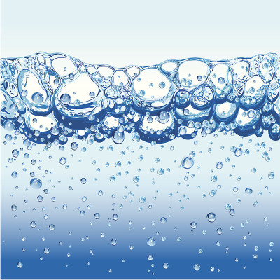 有气泡和泡沫的水