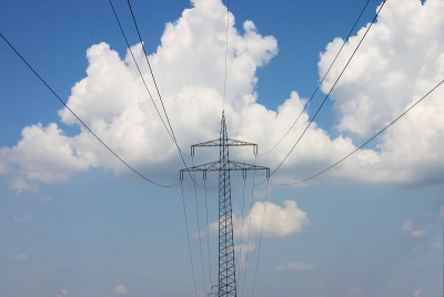 电线杆对着天空