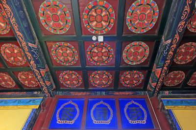 寺庙天花板装饰图案，特写照片