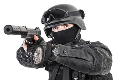 特警带着手枪