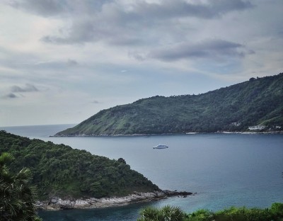 普吉岛蓬提角的海湾