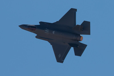 F-35闪电II非常独特的形状在俯视图