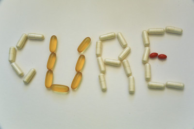 “Cure”，拼上三个补品