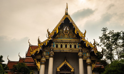 令人惊叹的不丹风格的佛教寺院建筑
