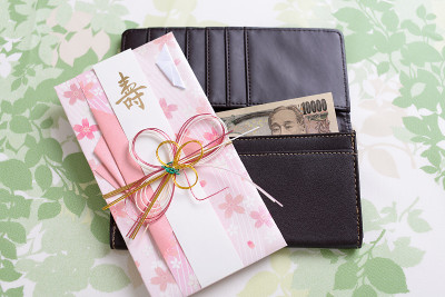钱包里有1万日元