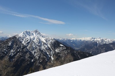 壮观的雪山全景
