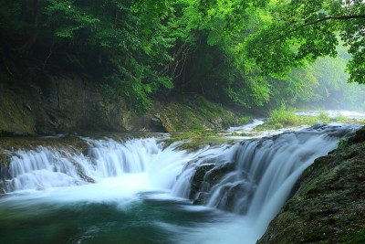 岩手县夏季瀑布