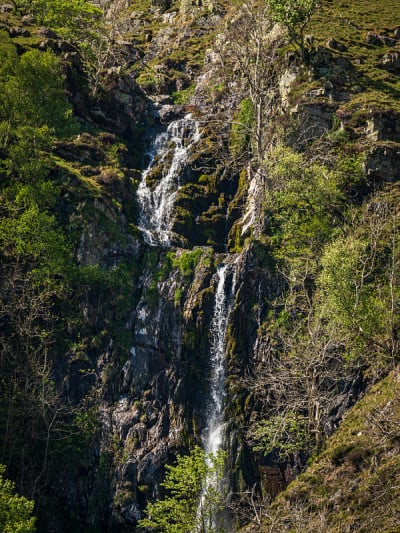 英国坎布里亚郡考特利喷口附近的约克郡山谷景观