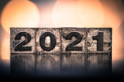 2021年用老式凸版印刷字体书写
