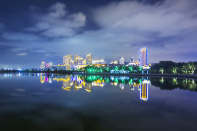 从白鹭洲公园看厦门城市夜景