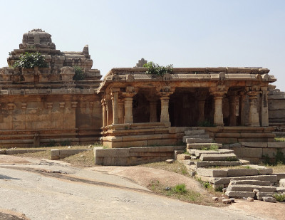 位于Vijayanagara的血山
