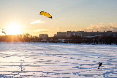 Snowkiting