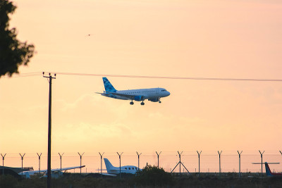 飞行飞行中的航空器