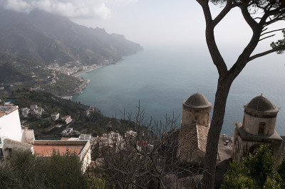 全景从Villa Rufolo在Ravello，阿马尔菲海岸