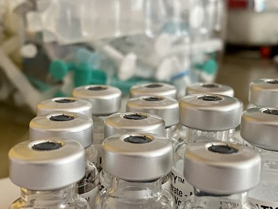 新冠肺炎疫苗瓶